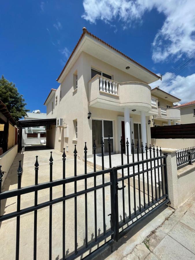 Three Bedroom House Hébergement de vacances Paphos